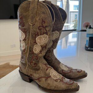 Great Condition Cowgirl Boots